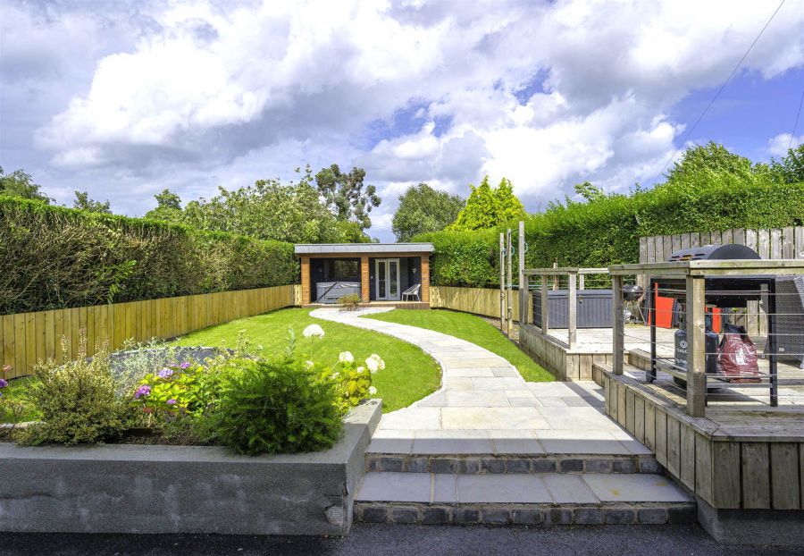 Amberley, 1 Old Cavehill Road