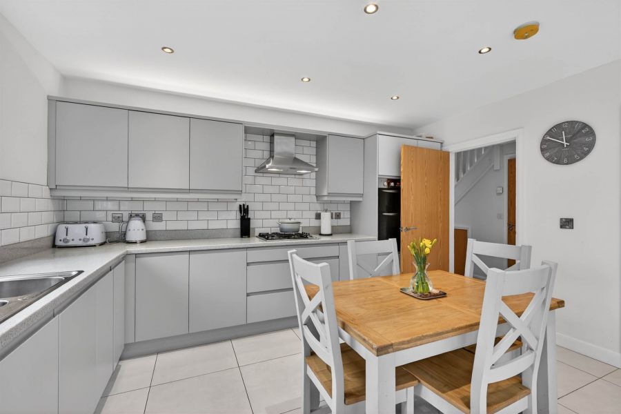 87 Beechfield Avenue