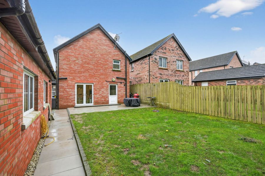 87 Beechfield Avenue