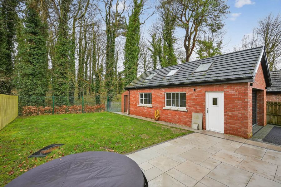 87 Beechfield Avenue