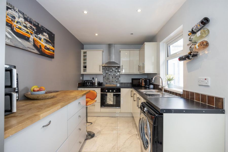 13 Belmont Avenue West