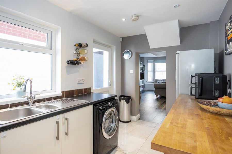 13 Belmont Avenue West