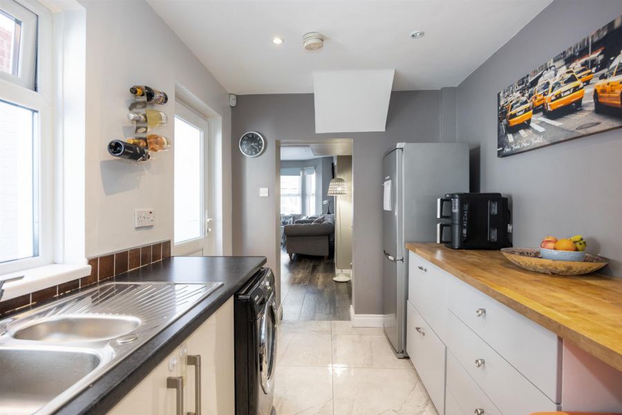 13 Belmont Avenue West
