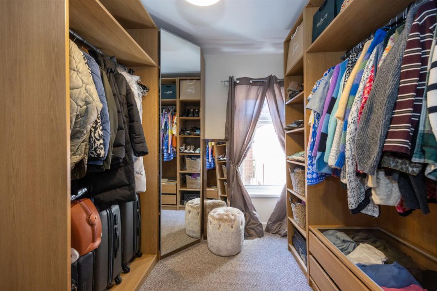 13 Belmont Avenue West