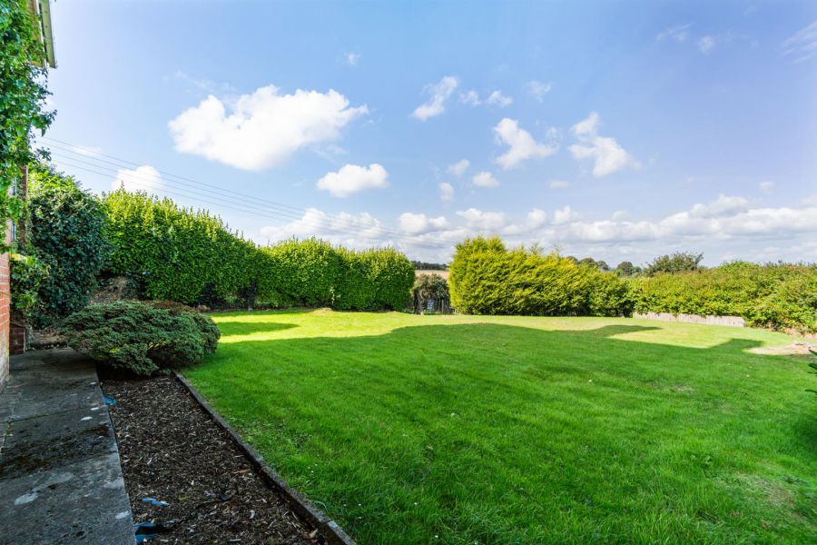 10 Gilnahirk Road West