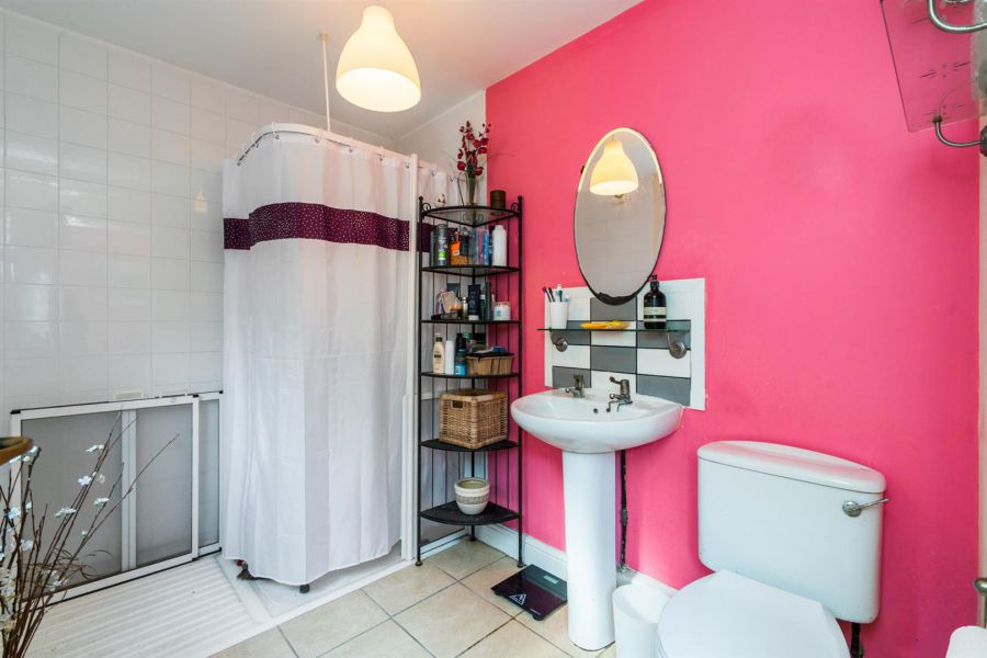 10 Gilnahirk Road West