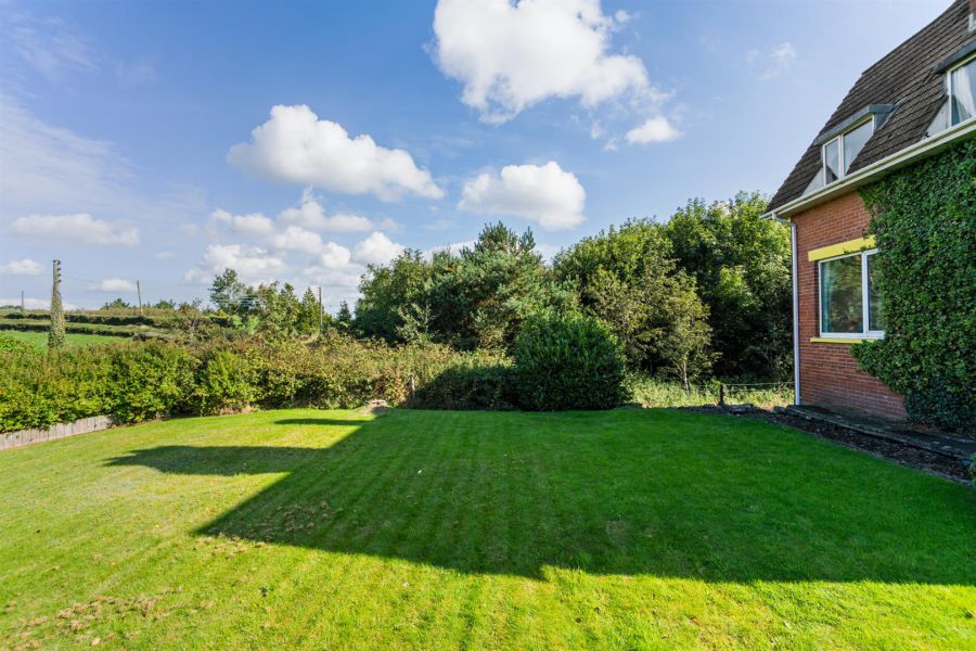 10 Gilnahirk Road West