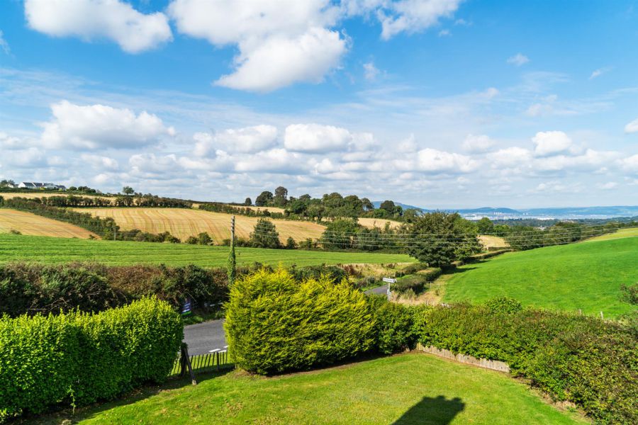 10 Gilnahirk Road West