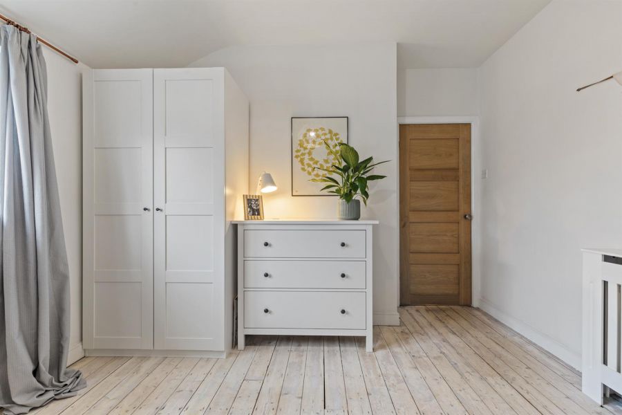 10 Wandsworth Crescent