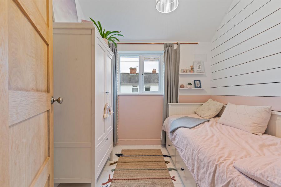 10 Wandsworth Crescent