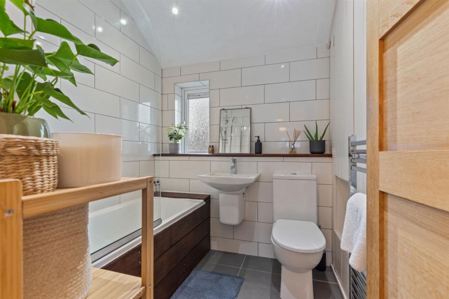 10 Wandsworth Crescent