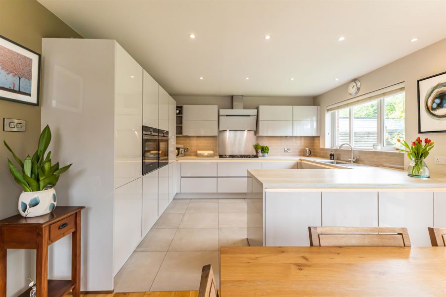 7 Castlehill Park West
