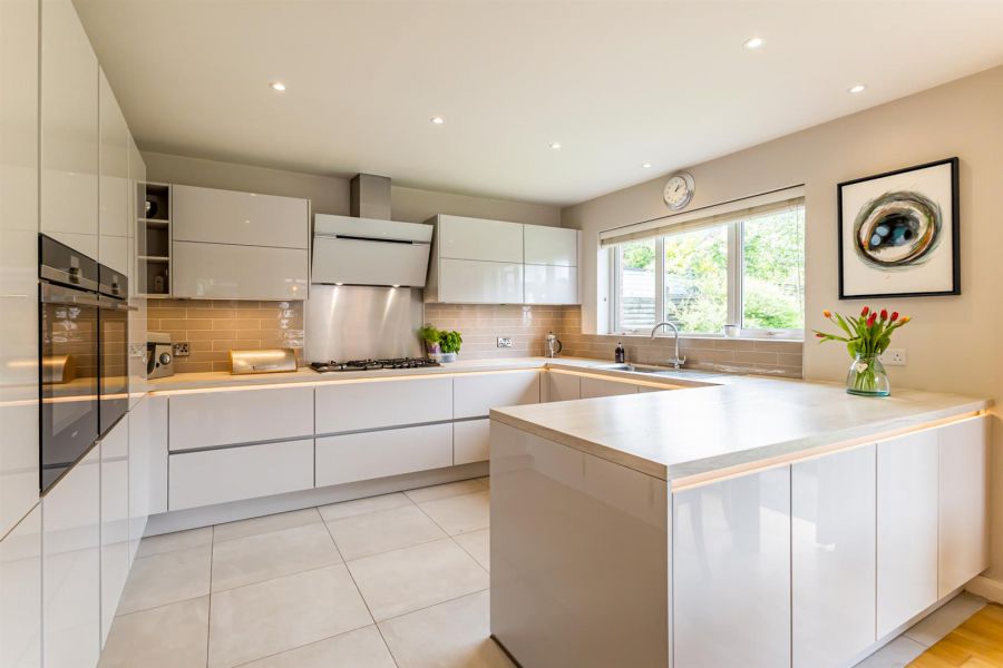 7 Castlehill Park West