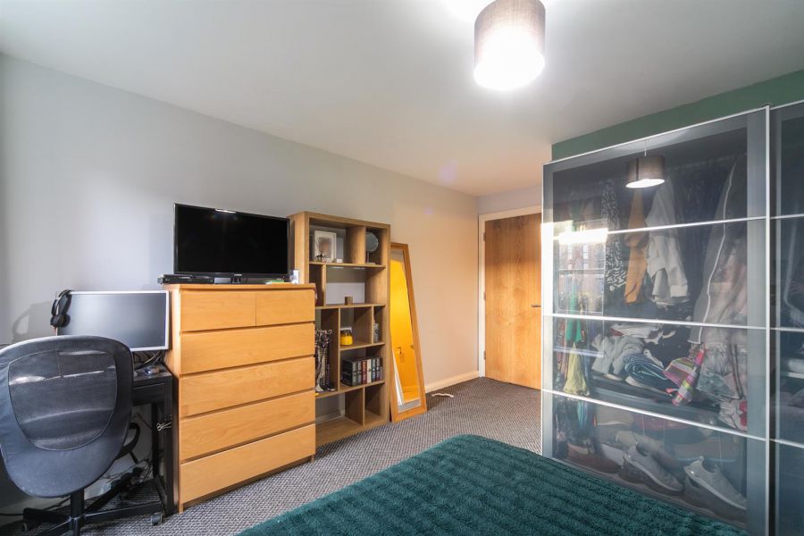 Apt 1, 12 Lewis Mews