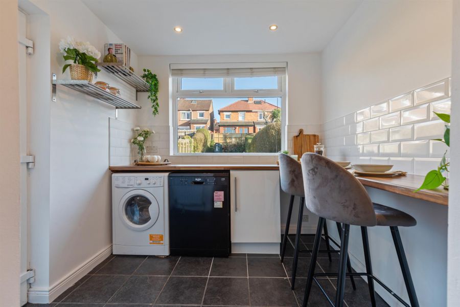 18 Bloomfield Gardens