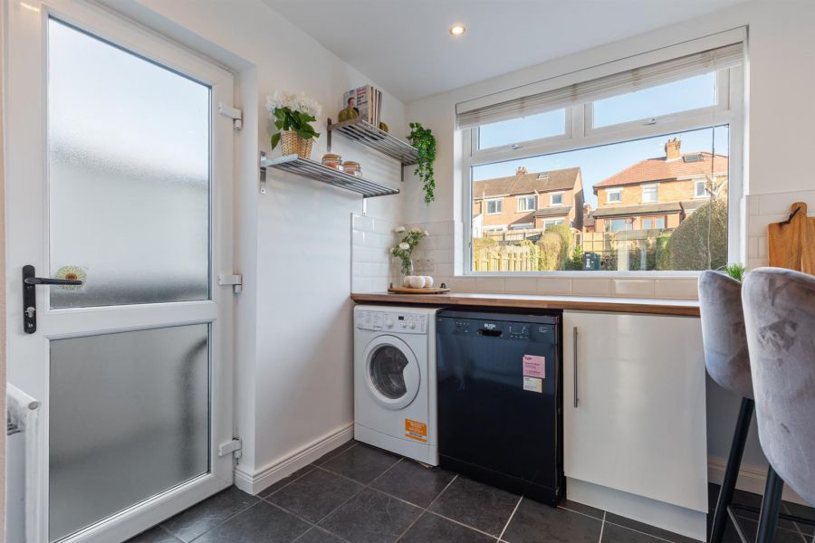 18 Bloomfield Gardens