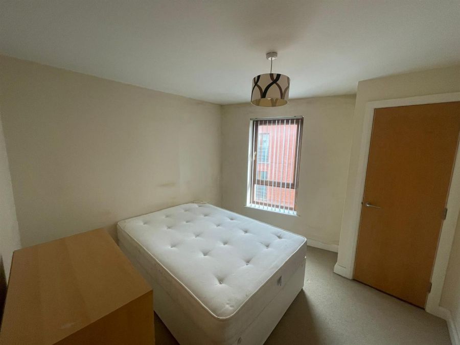 Apt 12, 112 Templemore Avenue