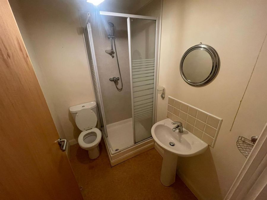 Apt 12, 112 Templemore Avenue