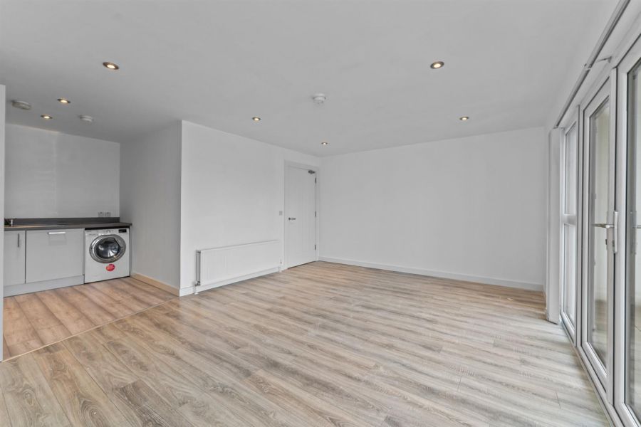Apt 10, 35-55 Bridge End