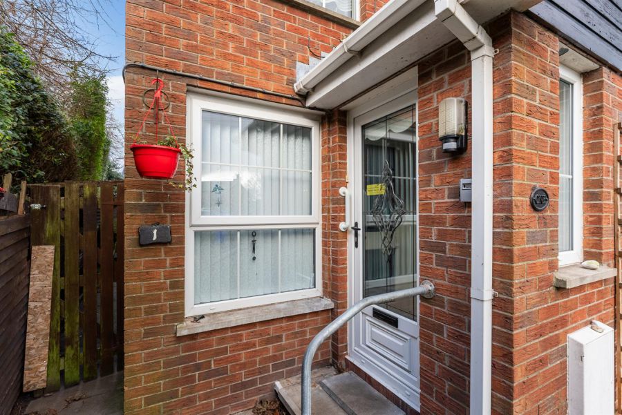 Apt 1 Earls Court, Bethany Street