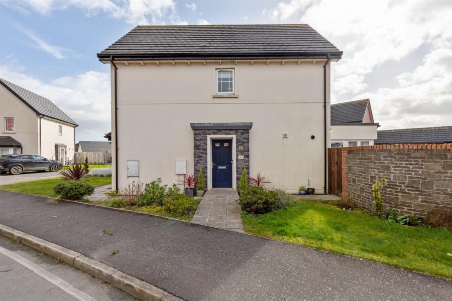 11 Millmount Village Avenue