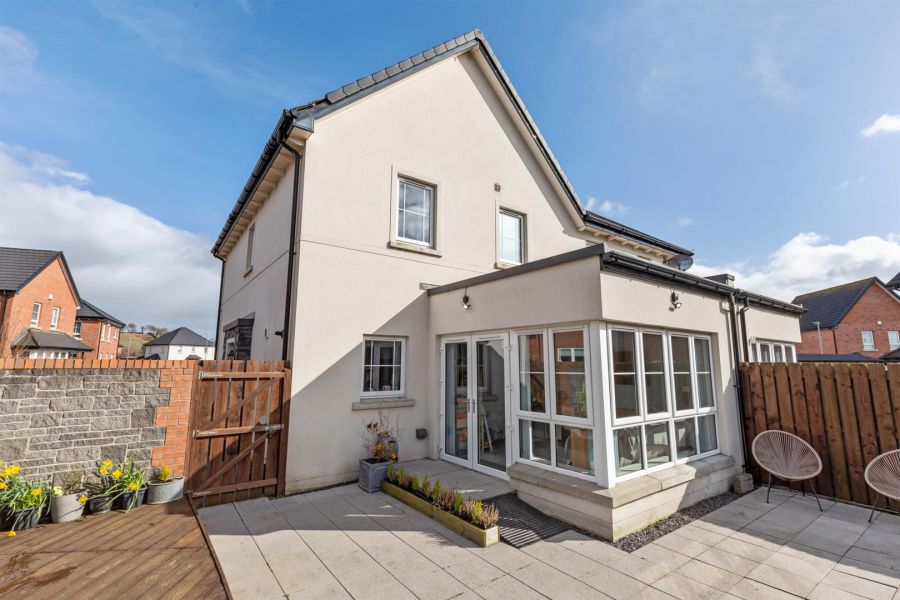 11 Millmount Village Avenue