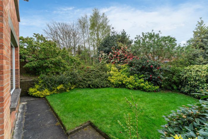 67 Kingsdale Park