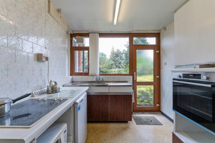 67 Kingsdale Park