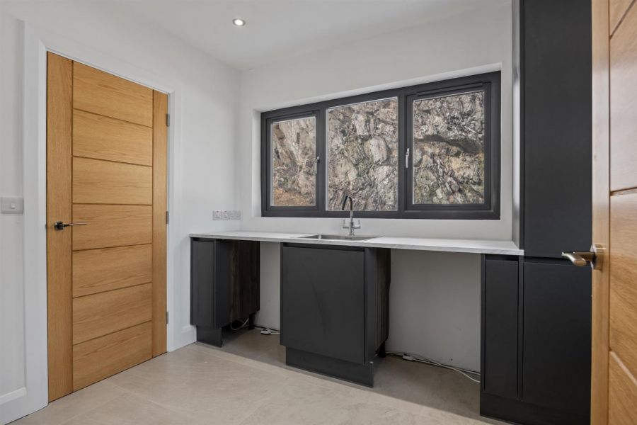 Quarry Manor 9 Middle Braniel Road
