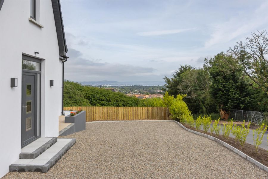 Quarry Manor 9 Middle Braniel Road