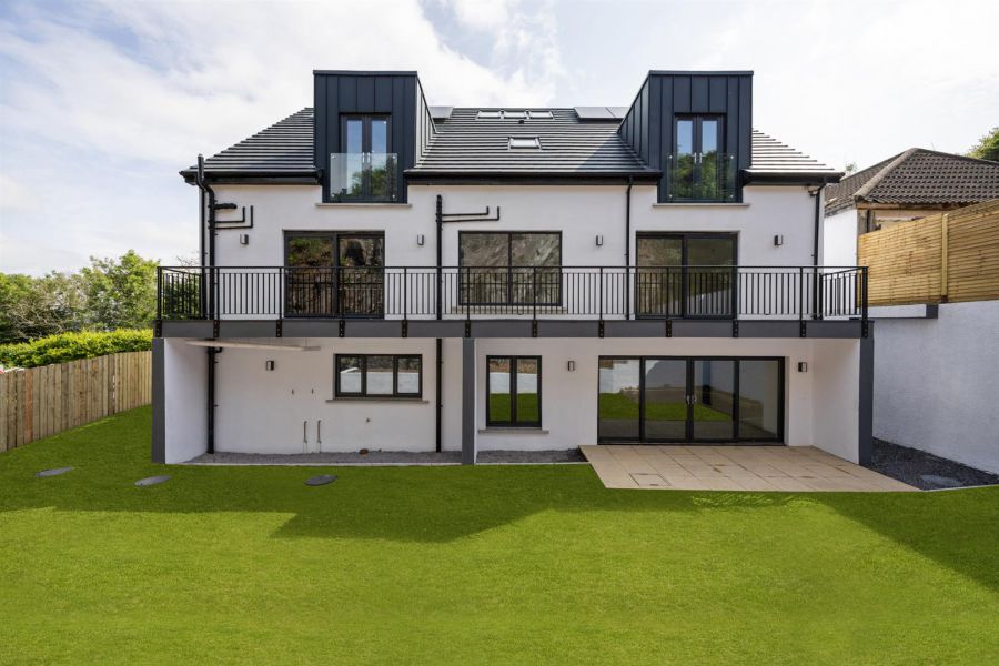 Quarry Manor 9 Middle Braniel Road
