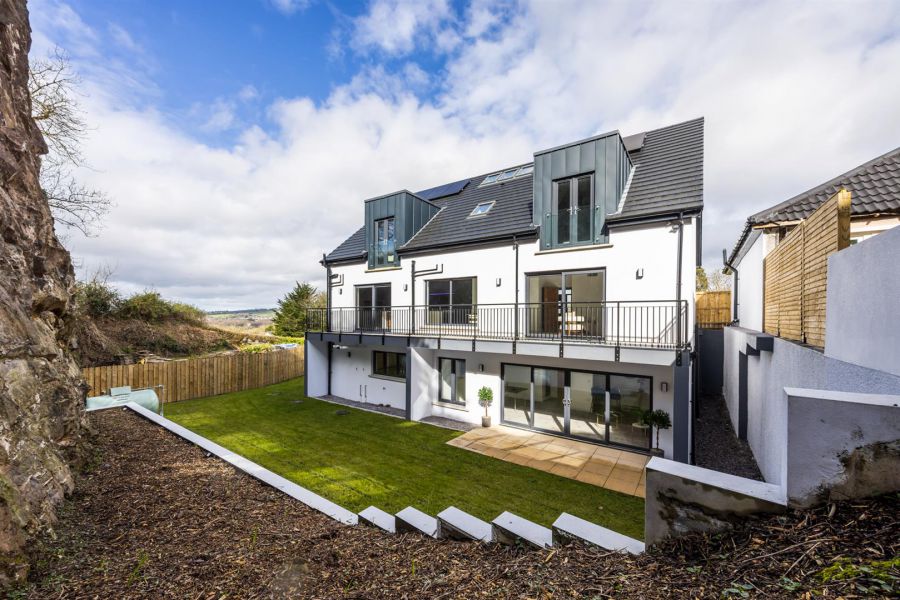 Quarry Manor 9 Middle Braniel Road