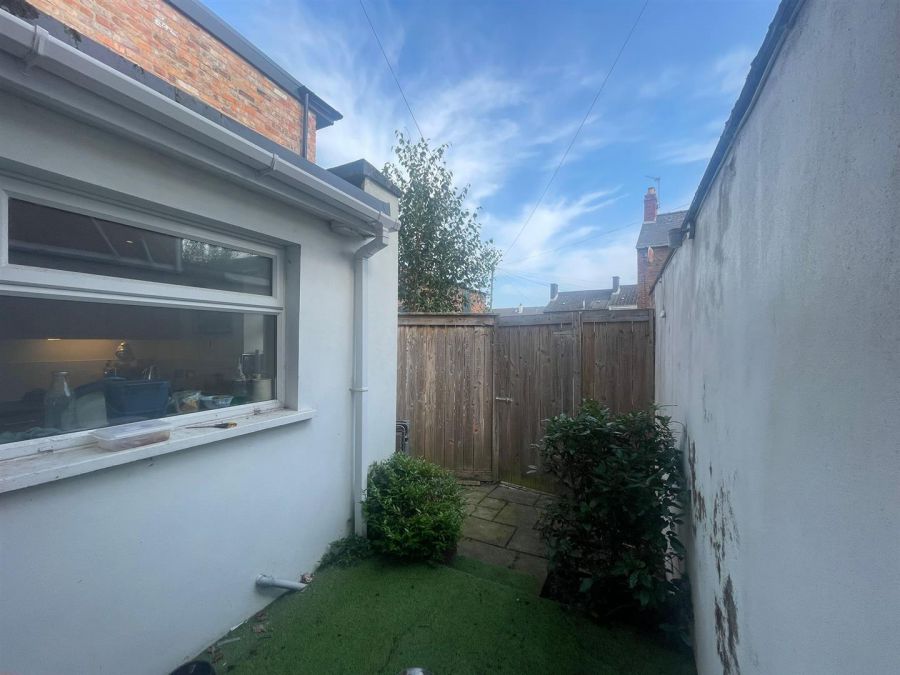 92 Downshire Road