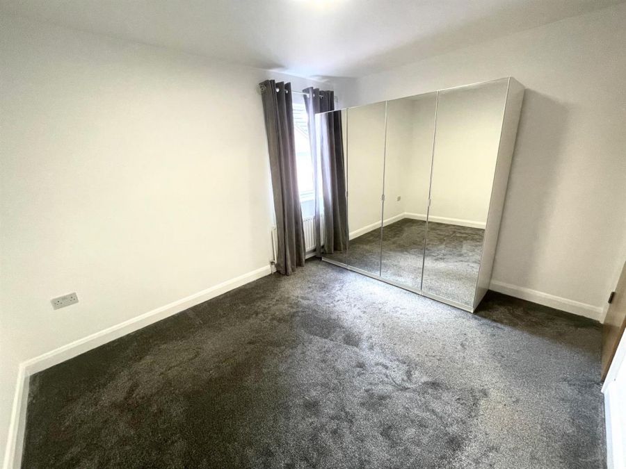 Apt 3, 43 Victoria Road