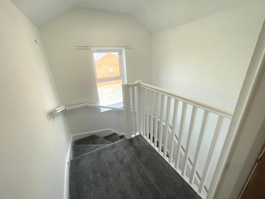 Apt 3, 43 Victoria Road