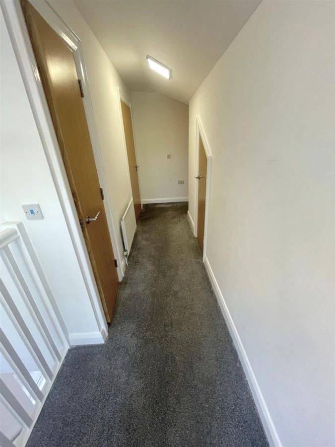 Apt 3, 43 Victoria Road