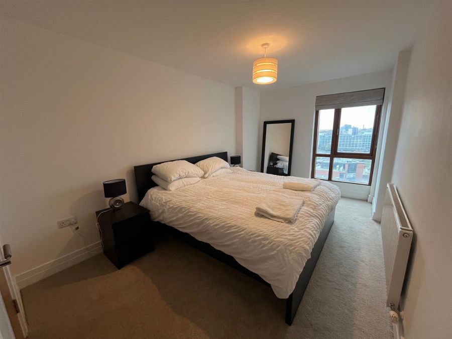 Apt 83, 42 Pilot Street