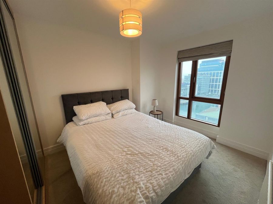 Apt 83, 42 Pilot Street