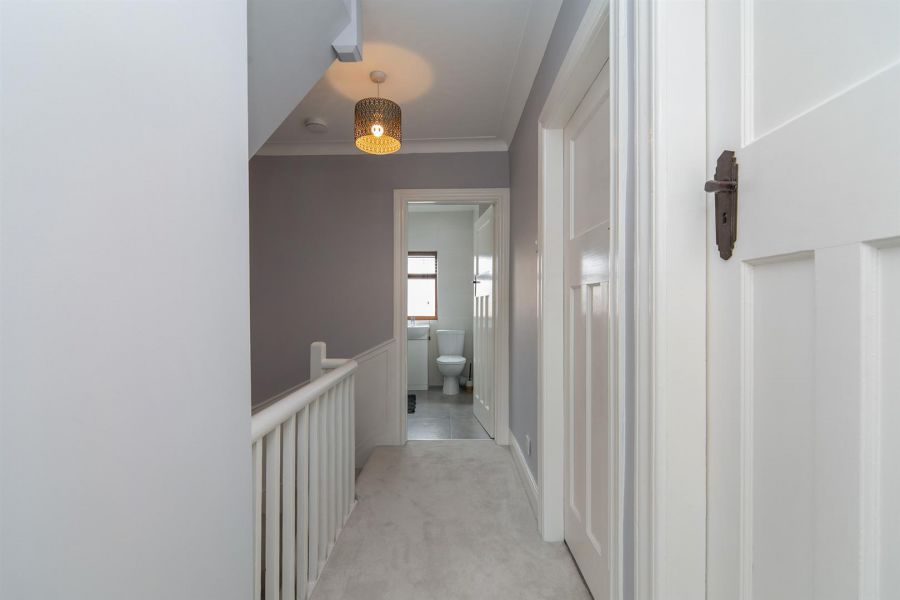 8 Holland Gardens