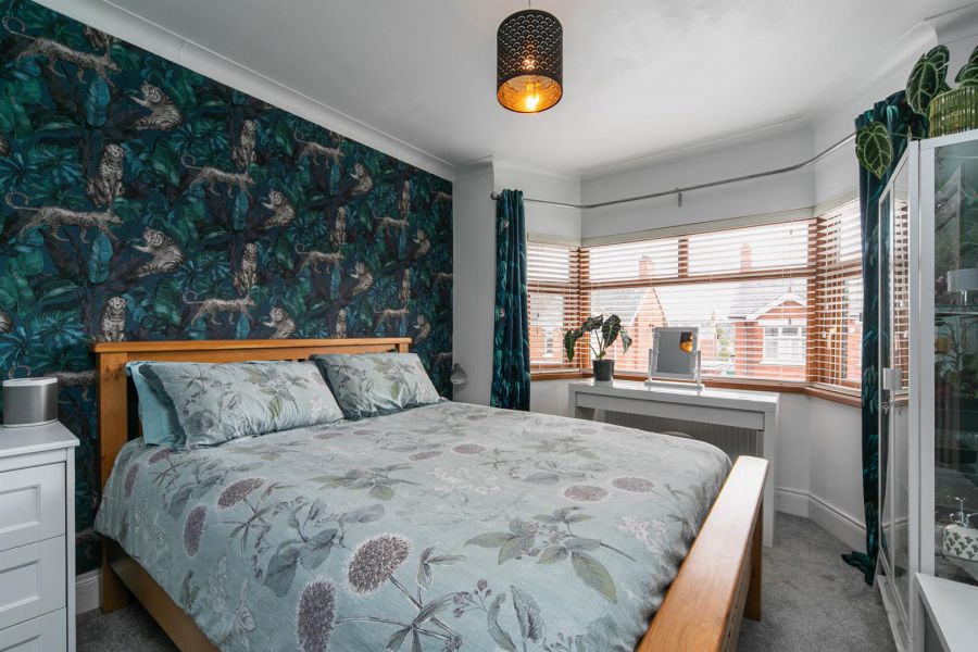 8 Holland Gardens