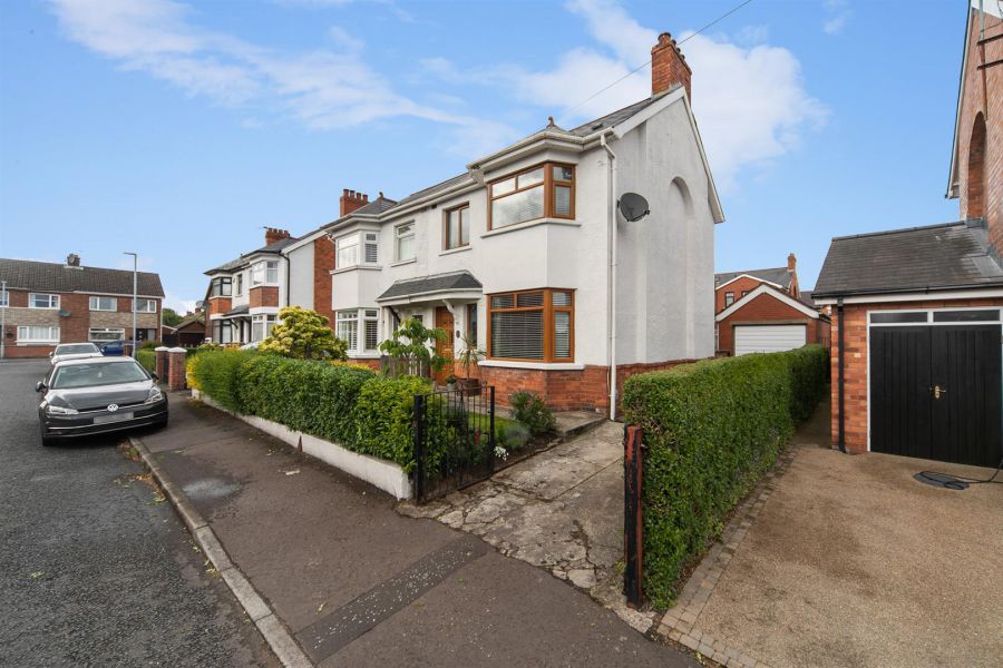 8 Holland Gardens