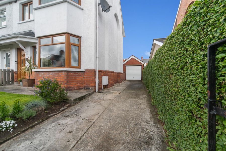 8 Holland Gardens