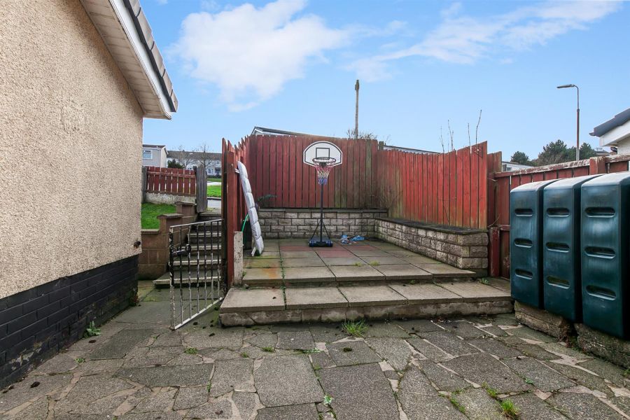10 Lochinver Drive