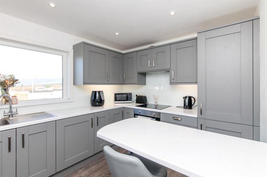 10 Lochinver Drive