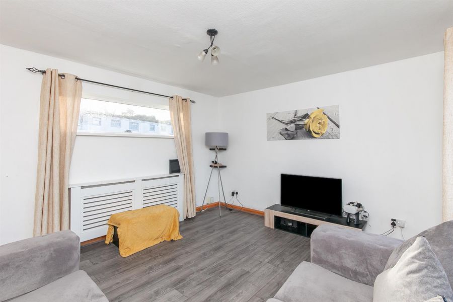 10 Lochinver Drive