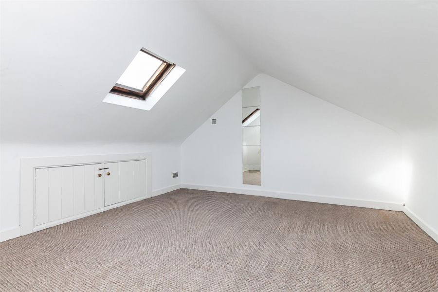 5 Belmont Avenue West 5 Belmont Avenue West