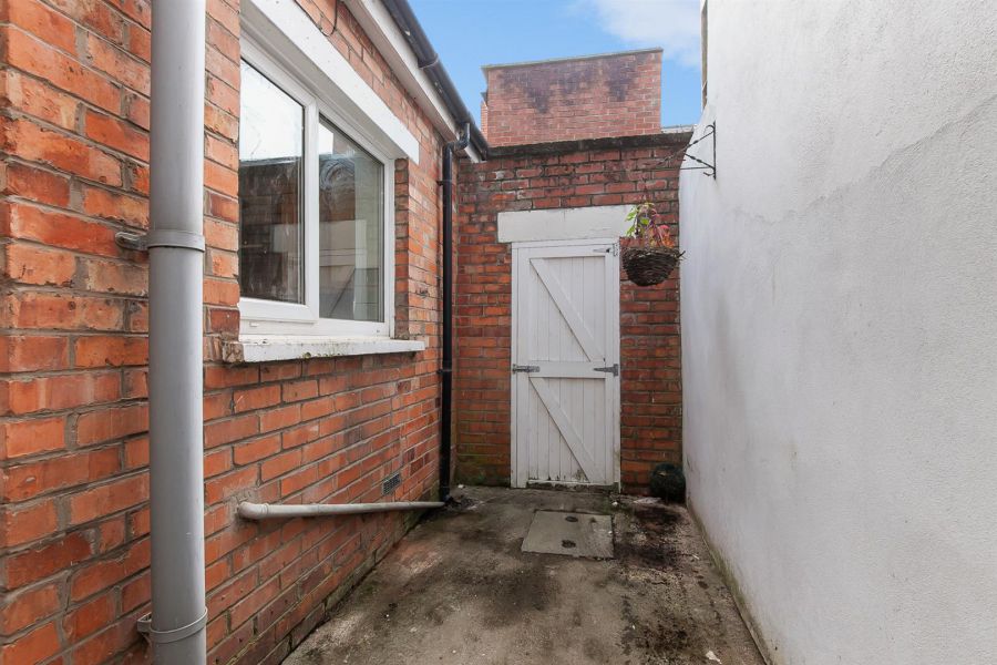 5 Belmont Avenue West