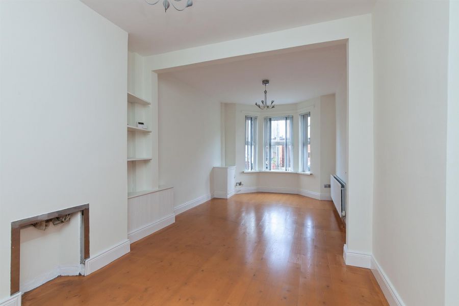 5 Belmont Avenue West 5 Belmont Avenue West