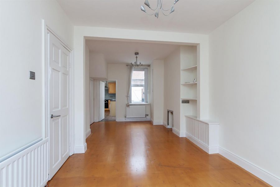 5 Belmont Avenue West 5 Belmont Avenue West
