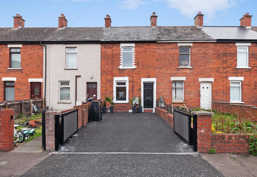 35 Parkgate Crescent